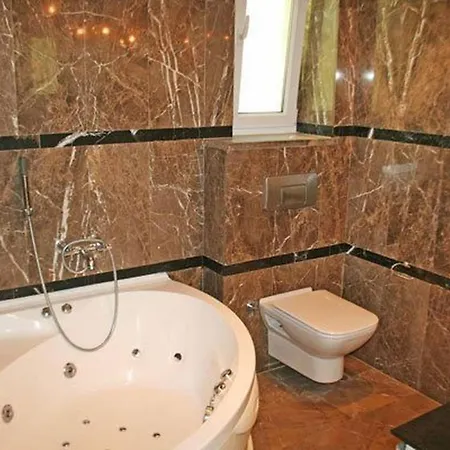 White Village With Jacuzzi And Private Pool Vila Alanya