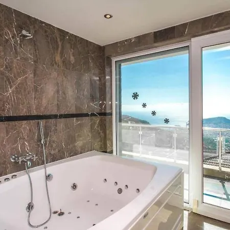 White Village With Jacuzzi And Private Pool * Alanya